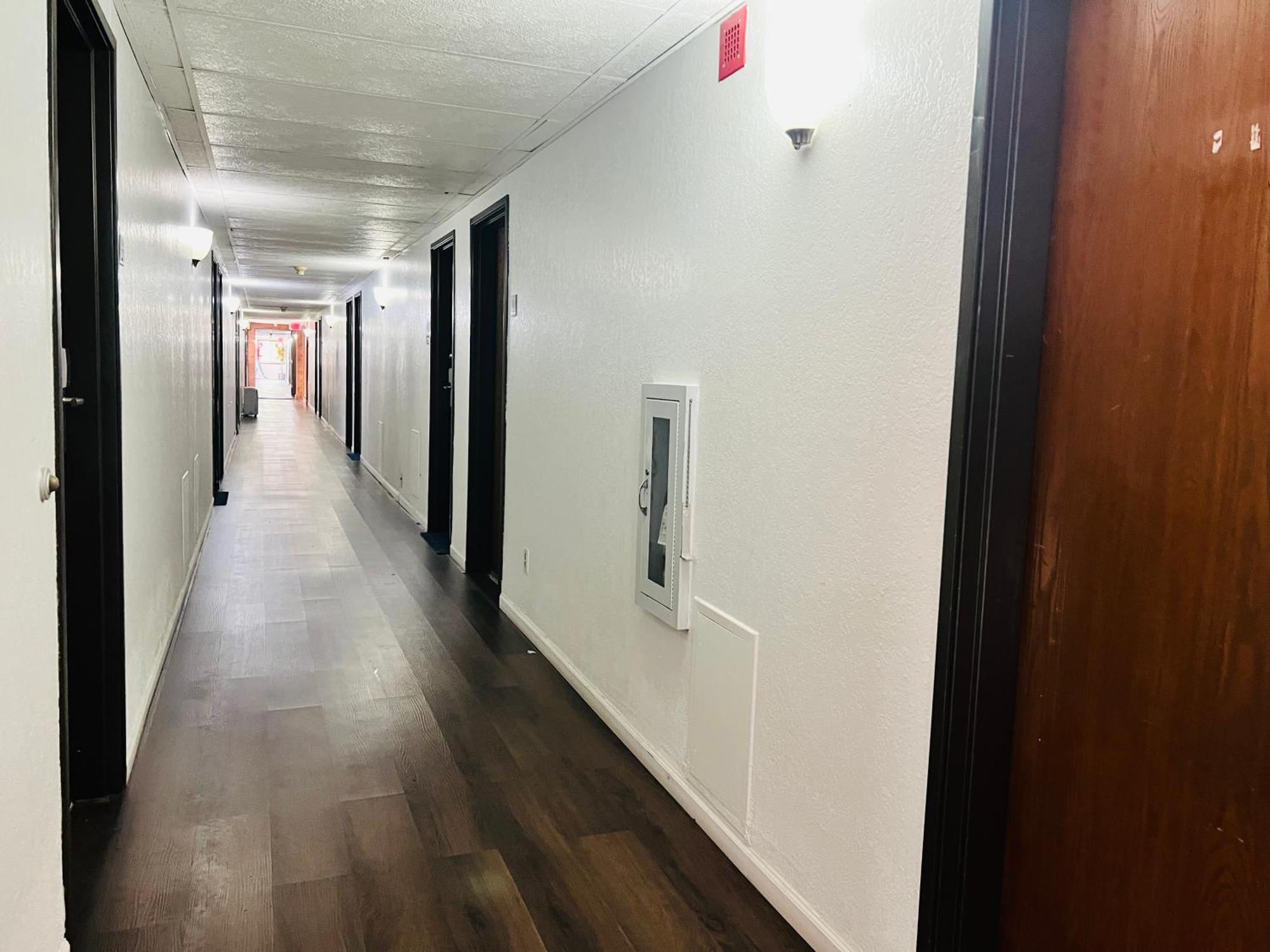 Travelodge By Wyndham Valleyfair Shakopee Bagian luar foto