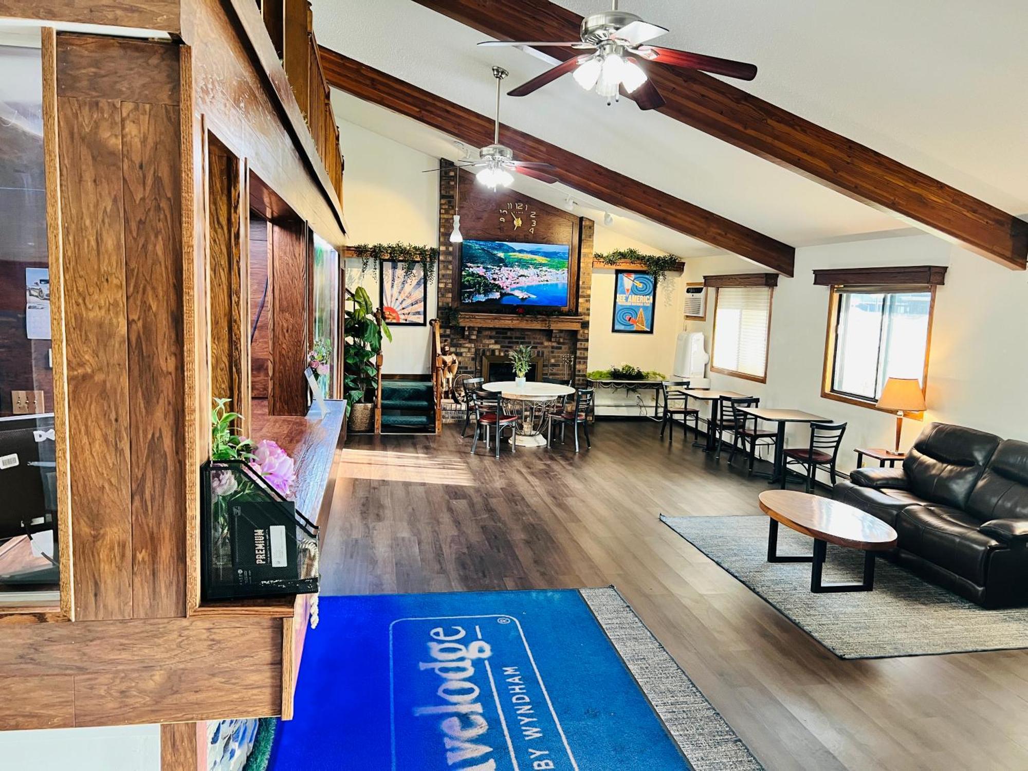 Travelodge By Wyndham Valleyfair Shakopee Bagian luar foto