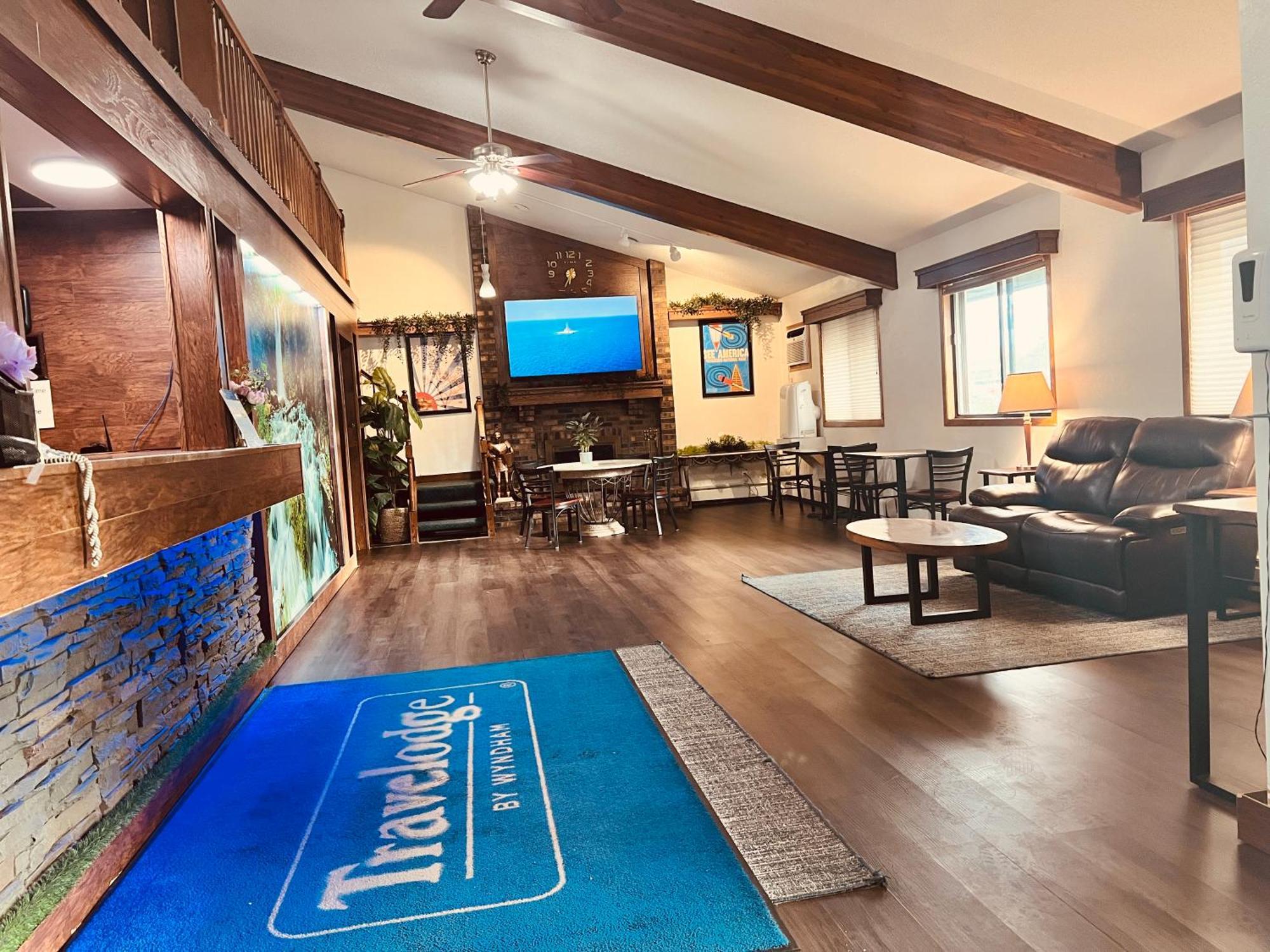 Travelodge By Wyndham Valleyfair Shakopee Bagian luar foto