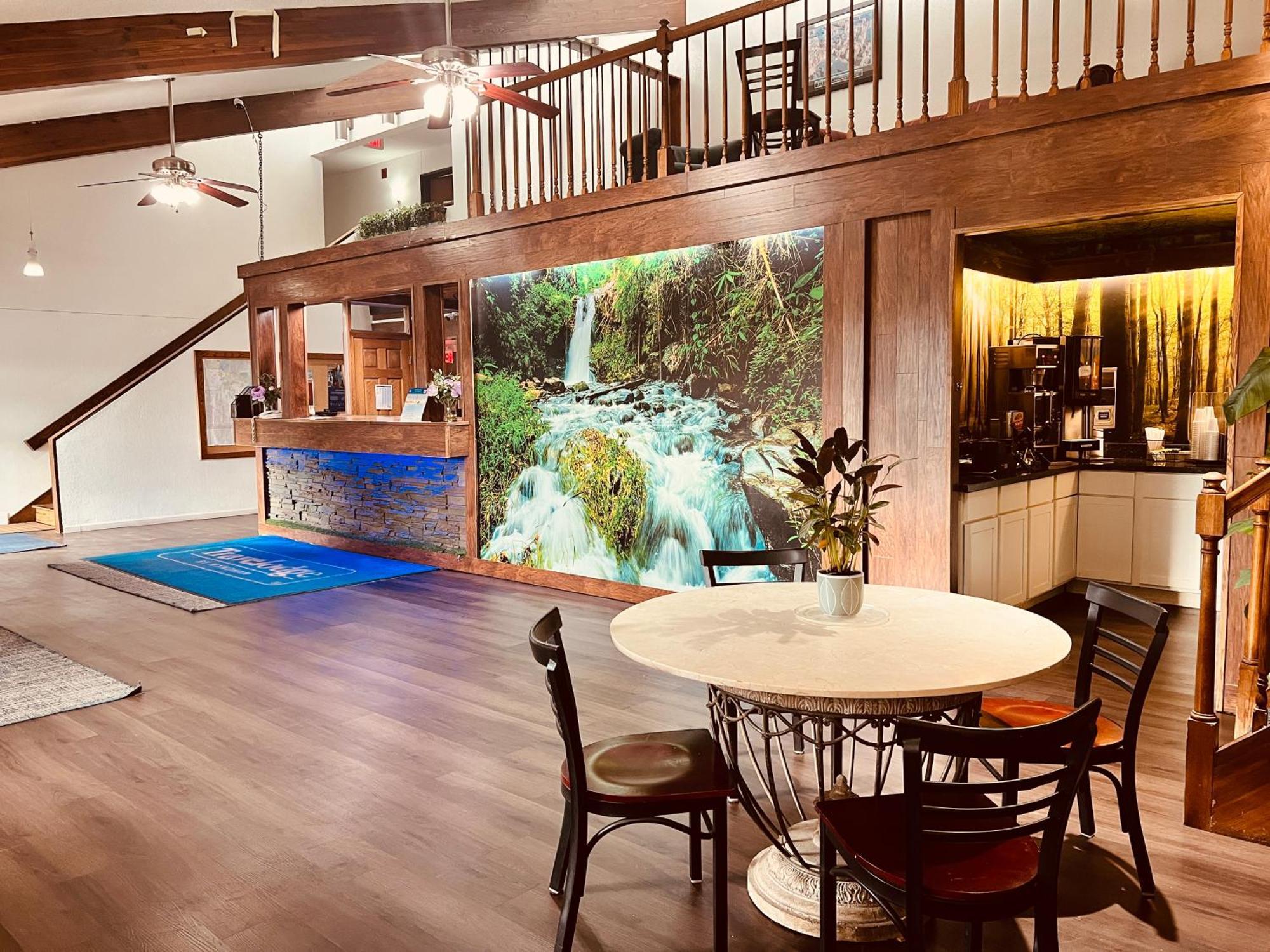 Travelodge By Wyndham Valleyfair Shakopee Bagian luar foto