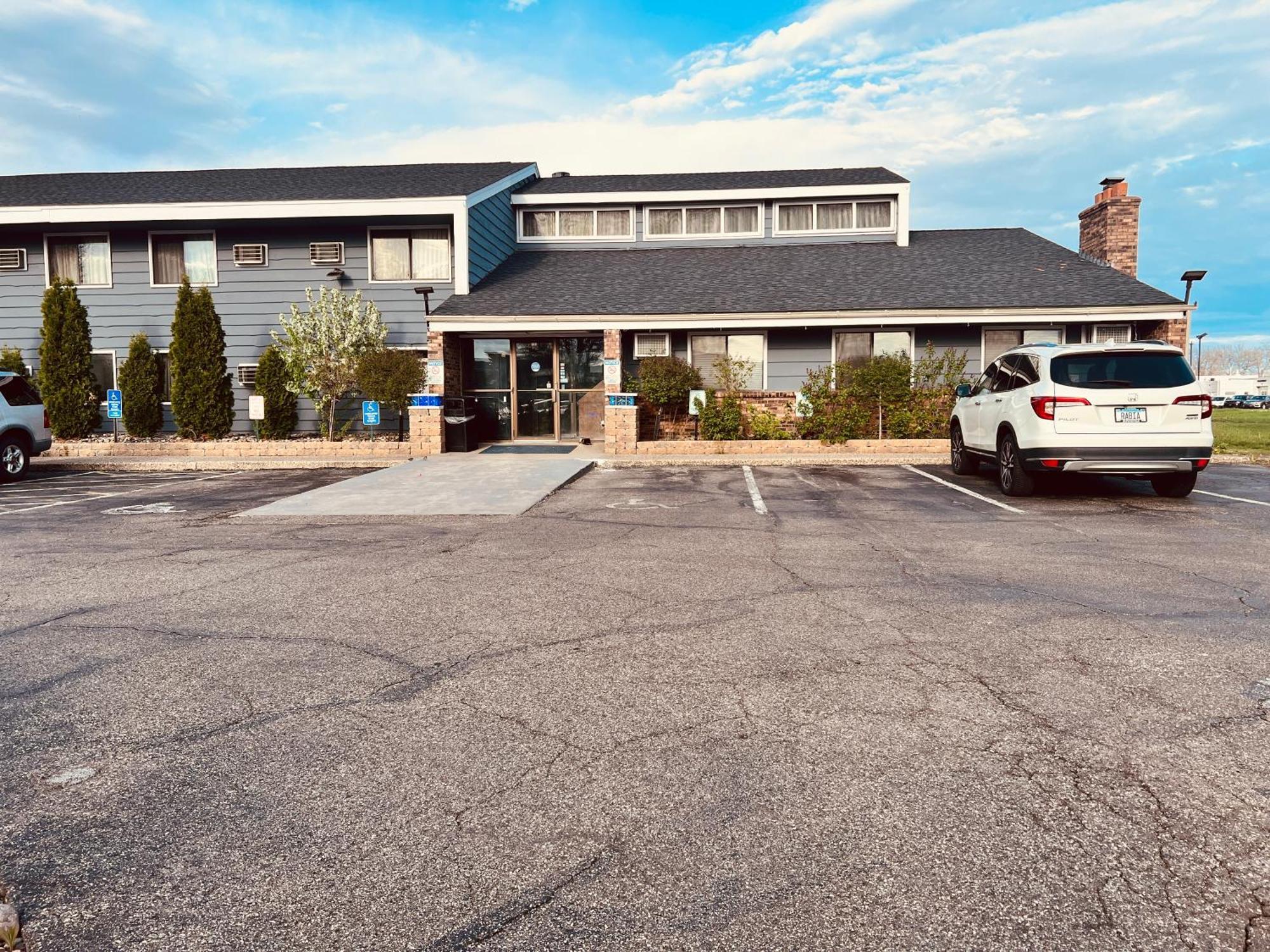Travelodge By Wyndham Valleyfair Shakopee Bagian luar foto