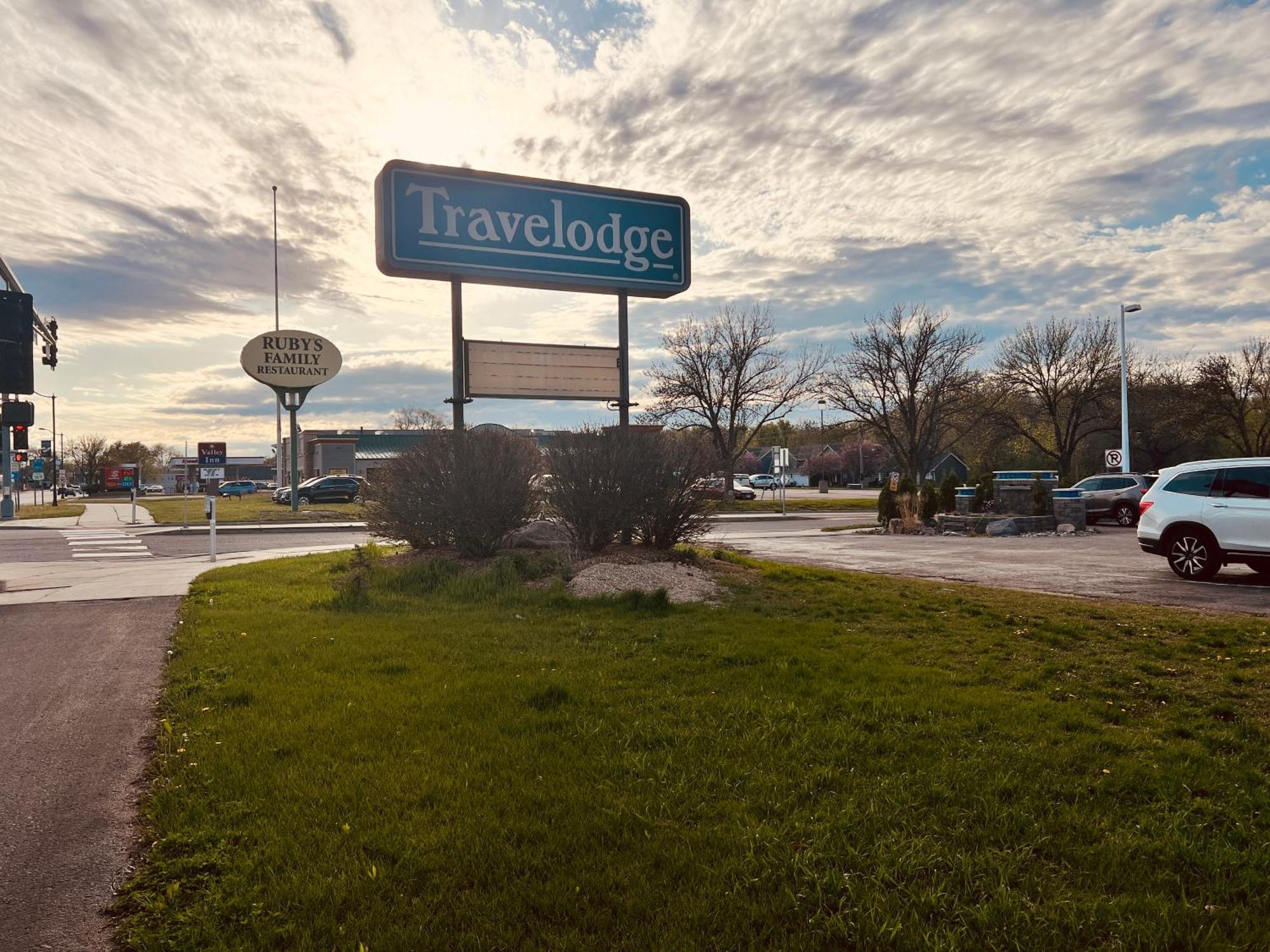 Travelodge By Wyndham Valleyfair Shakopee Bagian luar foto